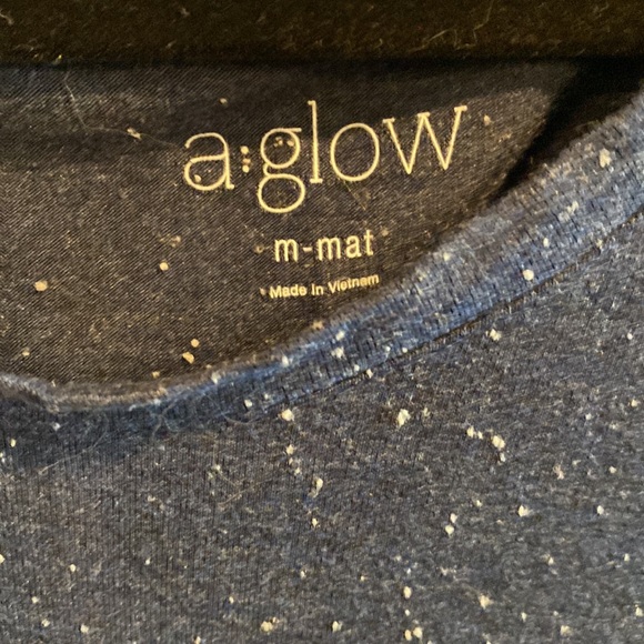 Beautiful long sleeve maternity top - Picture 2 of 3